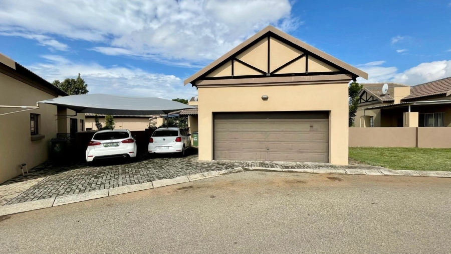 3 Bedroom Property for Sale in Waterval East North West